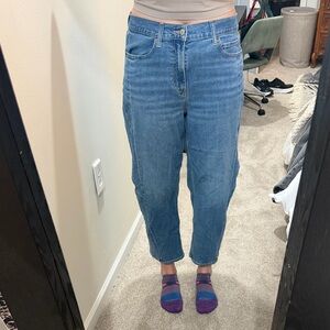 Old Navy High-Rise Barrel Leg Jeans in Blue